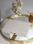 Eleganckie pudełko na biżuterię  kremowe