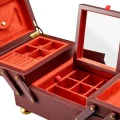Baby Everything Box burgund – elegancka szkatułka na biżuterię WOLF x Marla Aaron - wnetrze 2